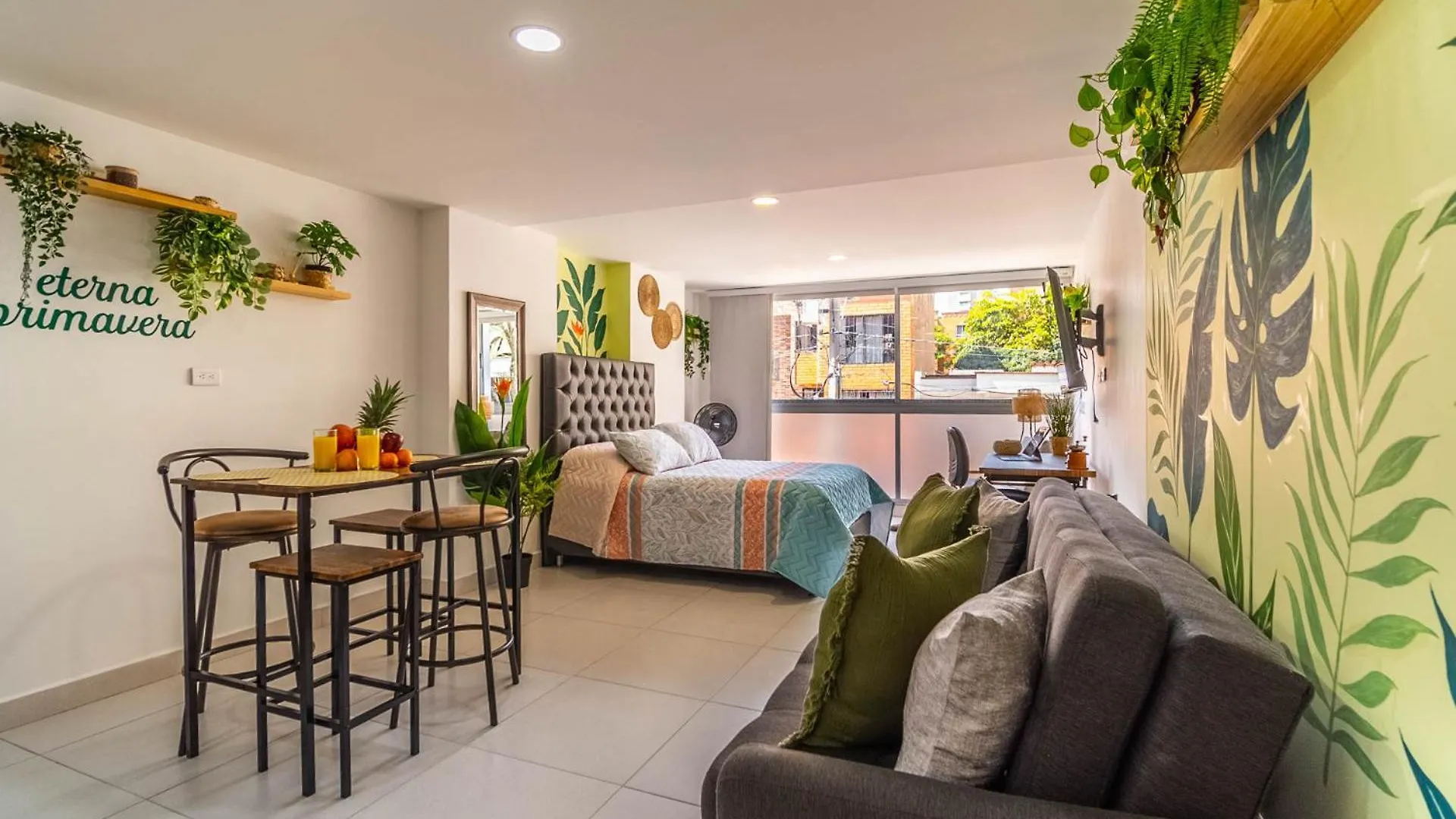 Cozy Spring Flat In Laureles Apartamento Medellín