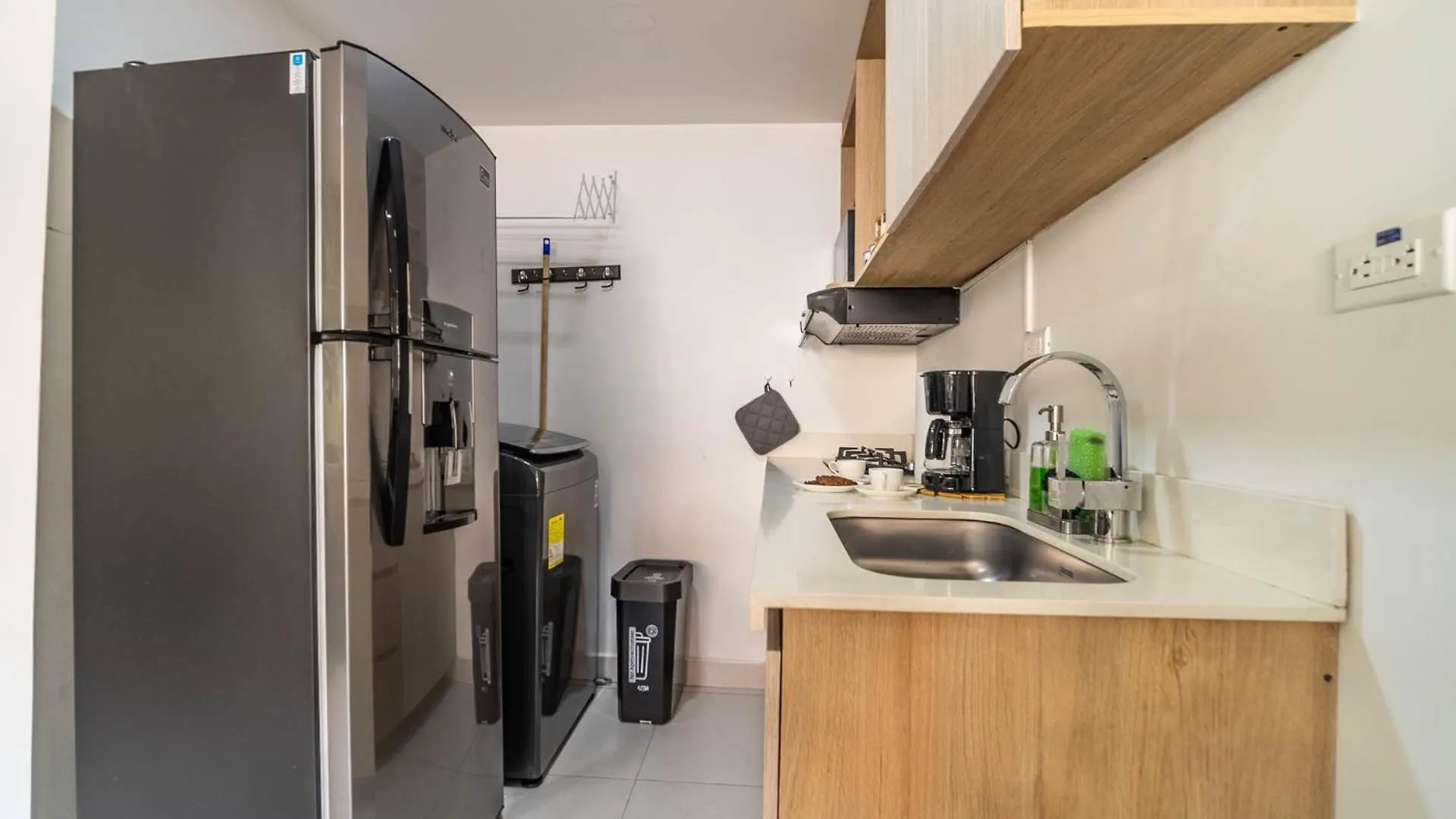 Cozy Spring Flat In Laureles Apartamento Medellín