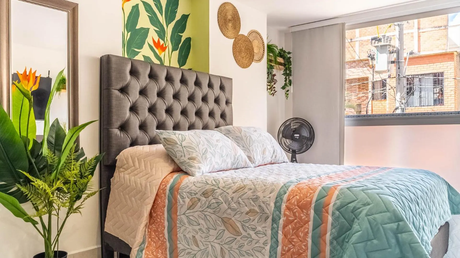 Cozy Spring Flat In Laureles Apartamento Medellín 0*,