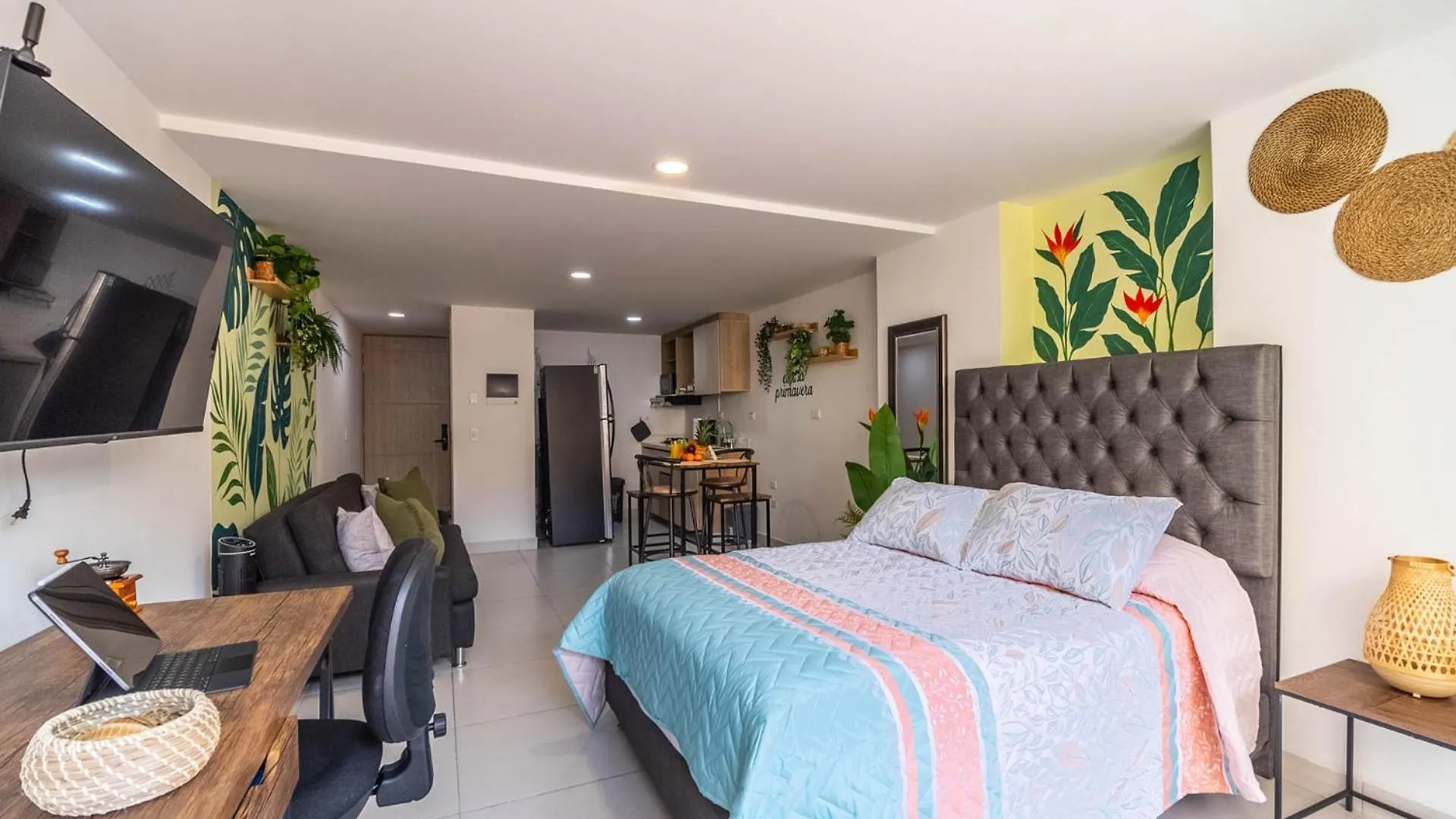 Cozy Spring Flat In Laureles Apartamento Medellín 0*,  Colômbia